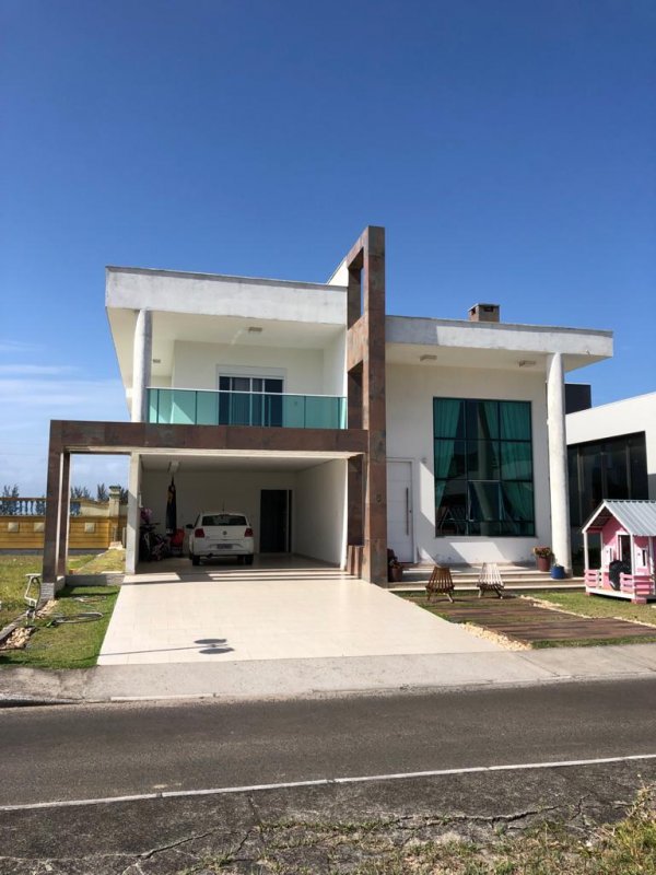 Casa Alto Padro - Venda - Laguna Internacional - Laguna - SC