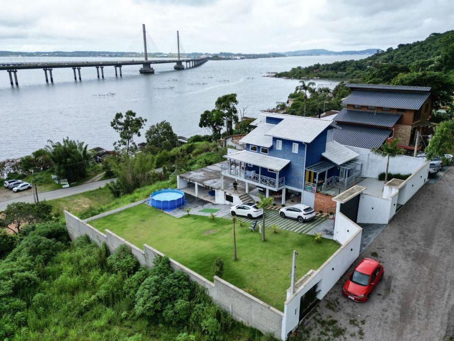 Casa Alto Padr�o - Venda - Bananal - Laguna - SC