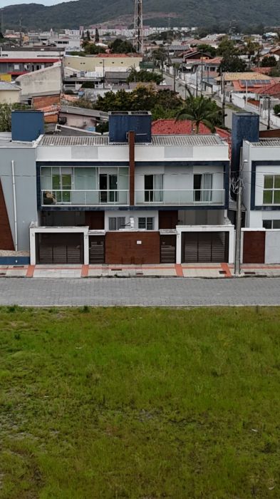 Casa - Venda - Loteamento Jardim America - Laguna - SC