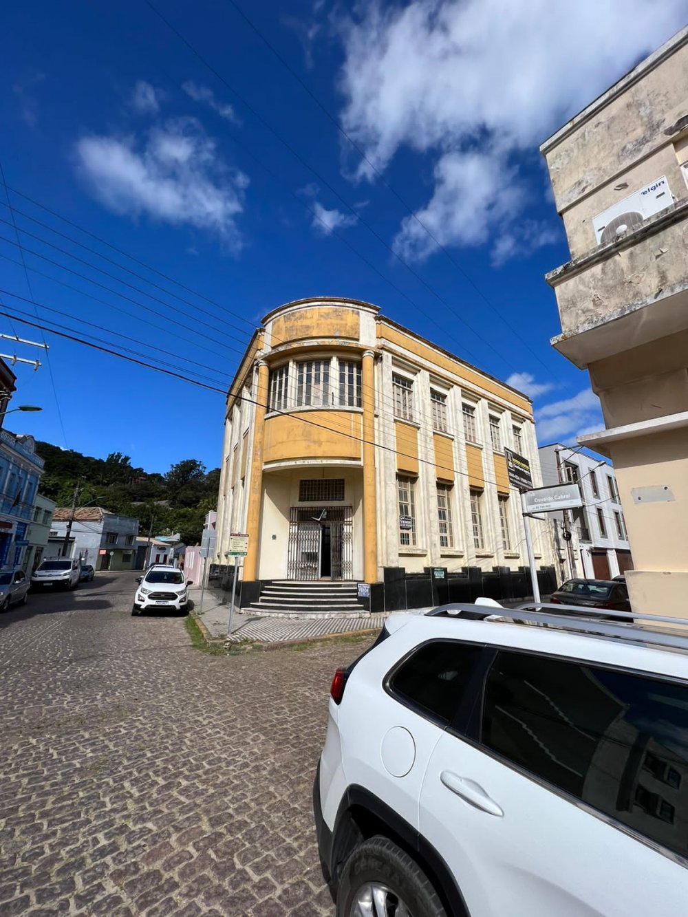 Edifcio Comercial - Venda - Centro - Laguna - SC