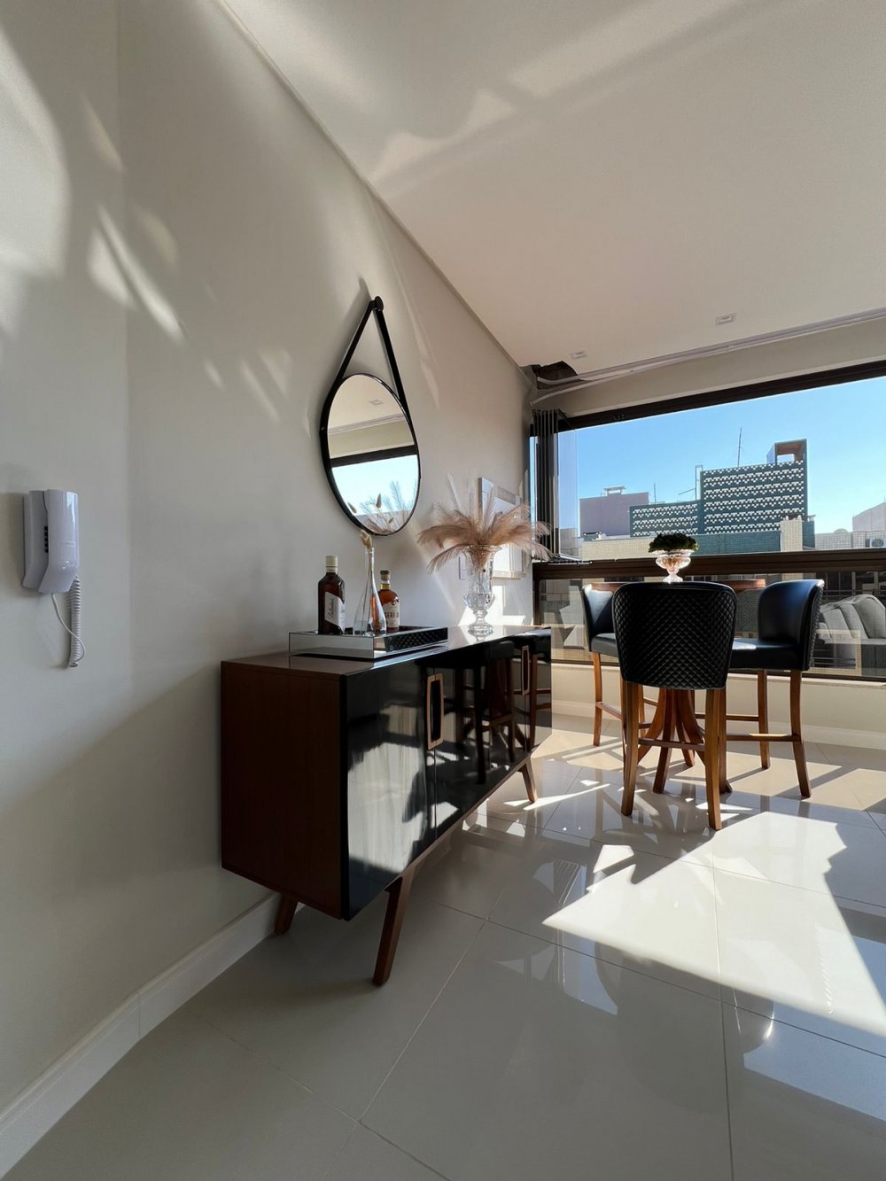 Apartamento Alto Padrão - Venda - Mar Grosso - Laguna - SC