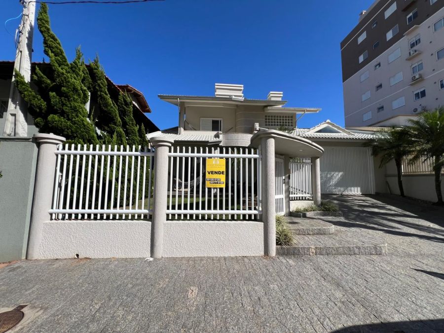 Casa Alto Padr�o - Venda - Mar Grosso - Laguna - SC
